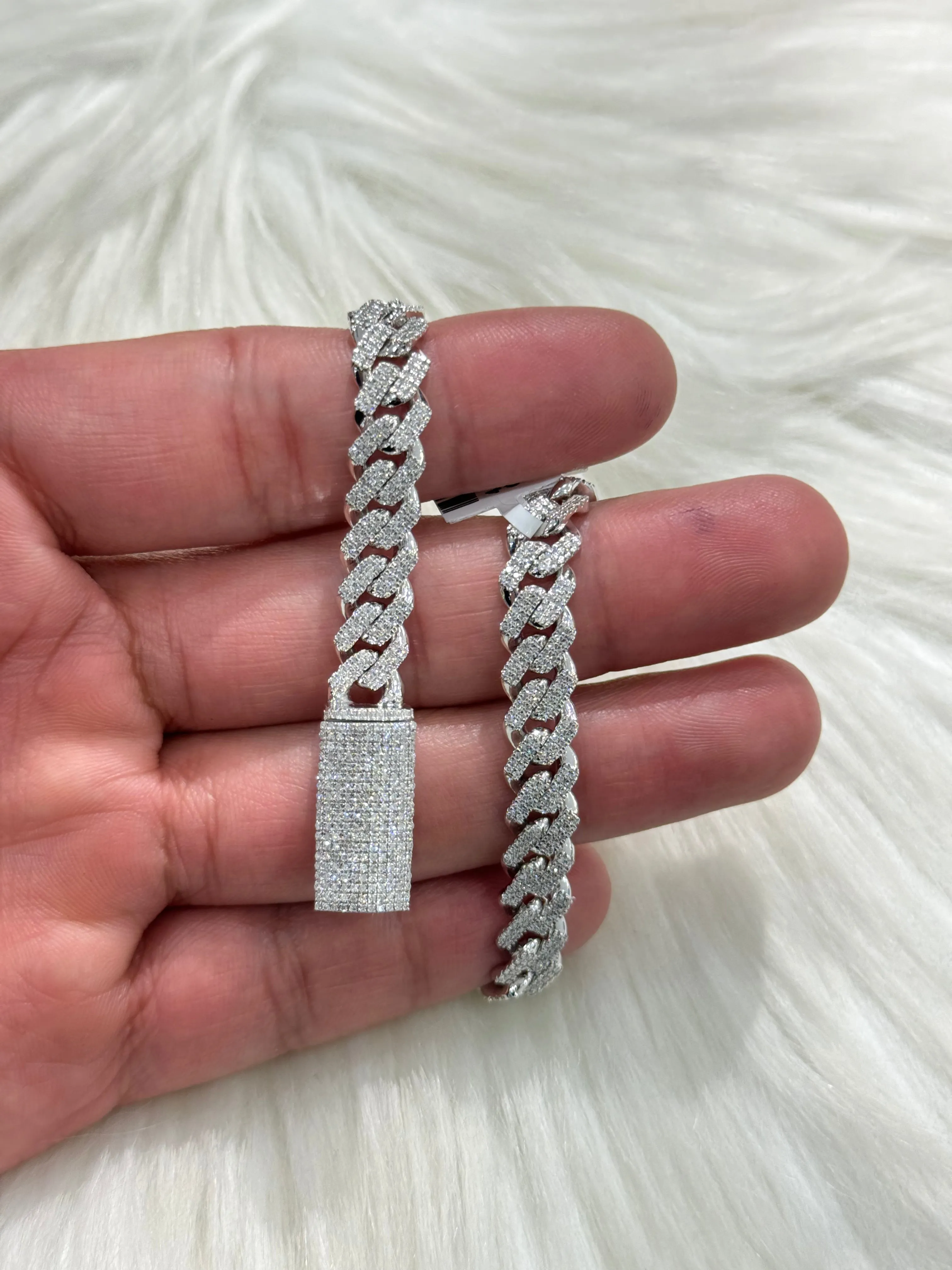 10K White Gold Bustdown Bracelet 1.91Ct Dia / 26.9gr / 7.8mm / 8in
