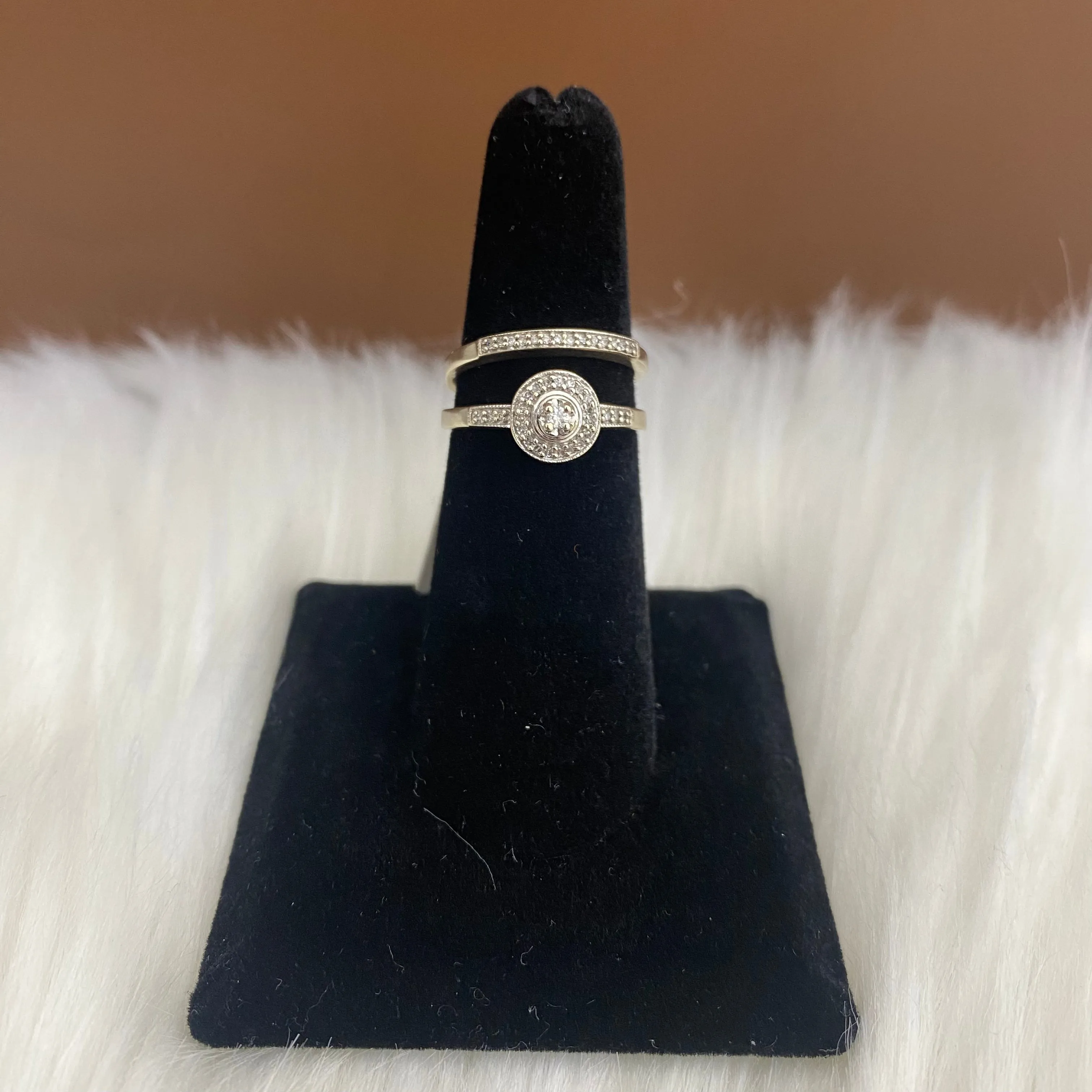 10K Yellow Gold Diamond Fashion Circle Engagement Ring Ct Dia / 2.7gr / Size 6