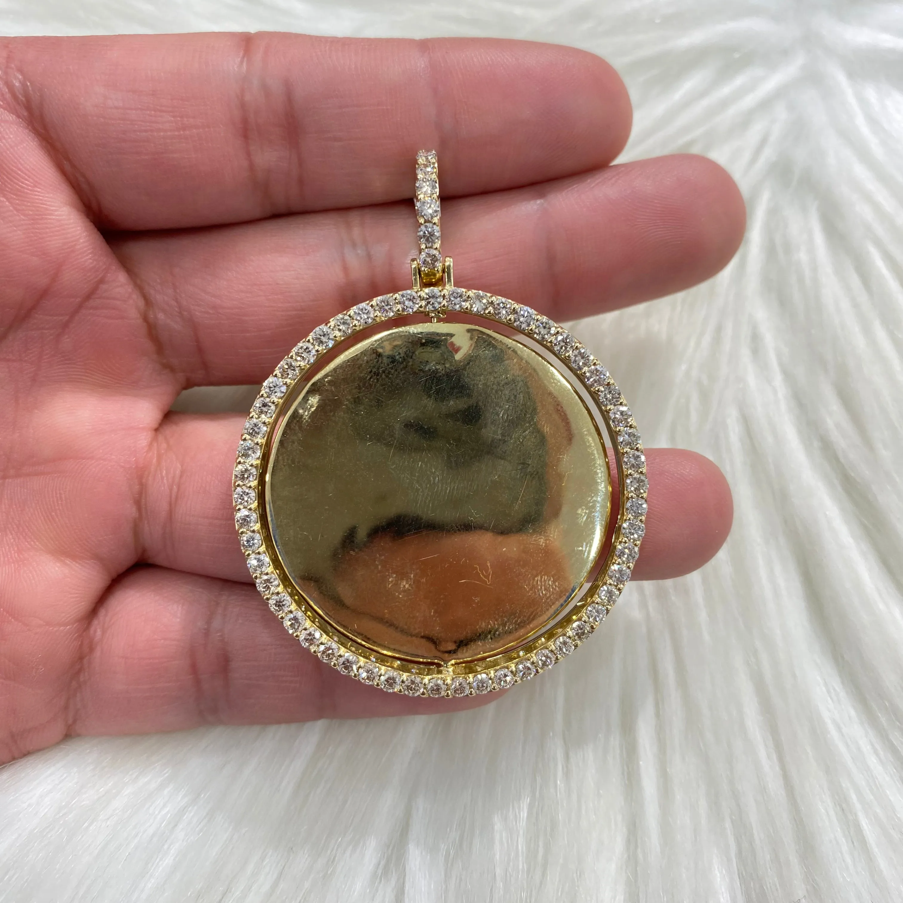 10K Yellow Gold Diamond Memorial Round Pendant 2.75Ct Dia / 20.4gr