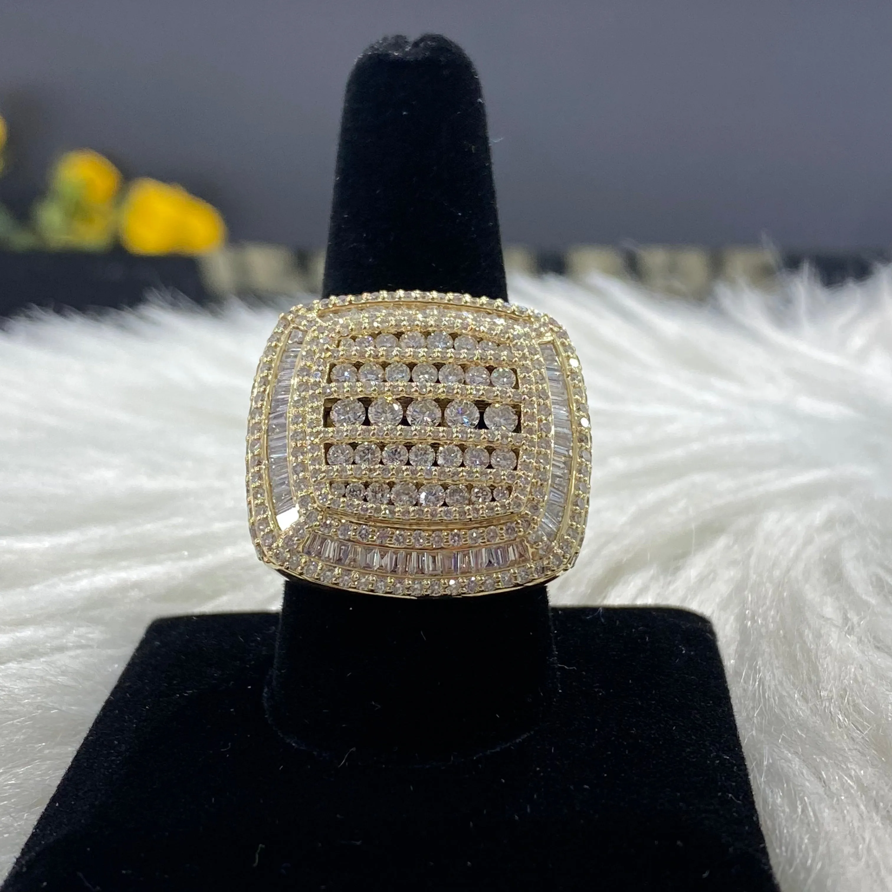 10K Yellow Gold Diamond Square Ring 4.52Ct Dia / 15.9gr / Size 10.5