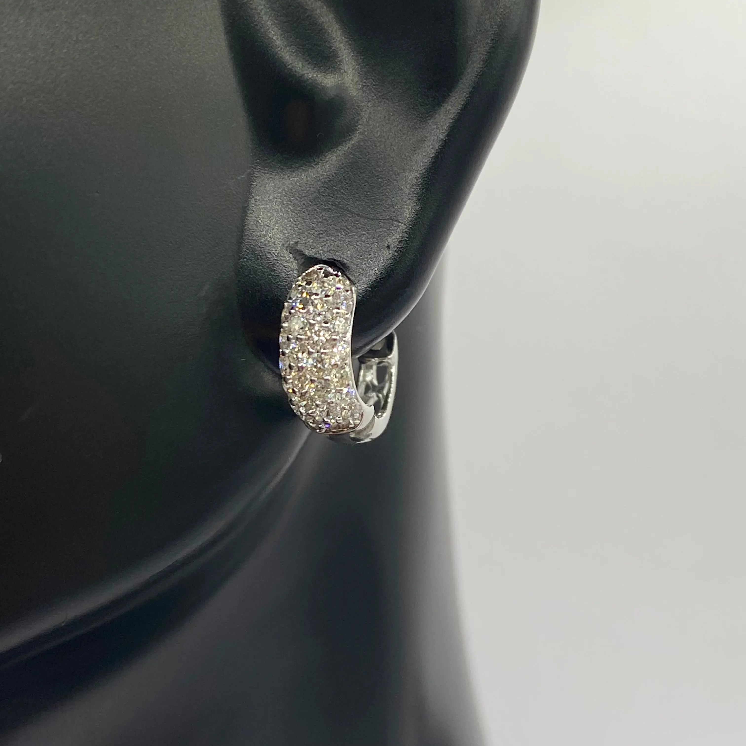 14K White Gold Diamond Fashion Hoop Earrings 0.67Ct / 1.7gr