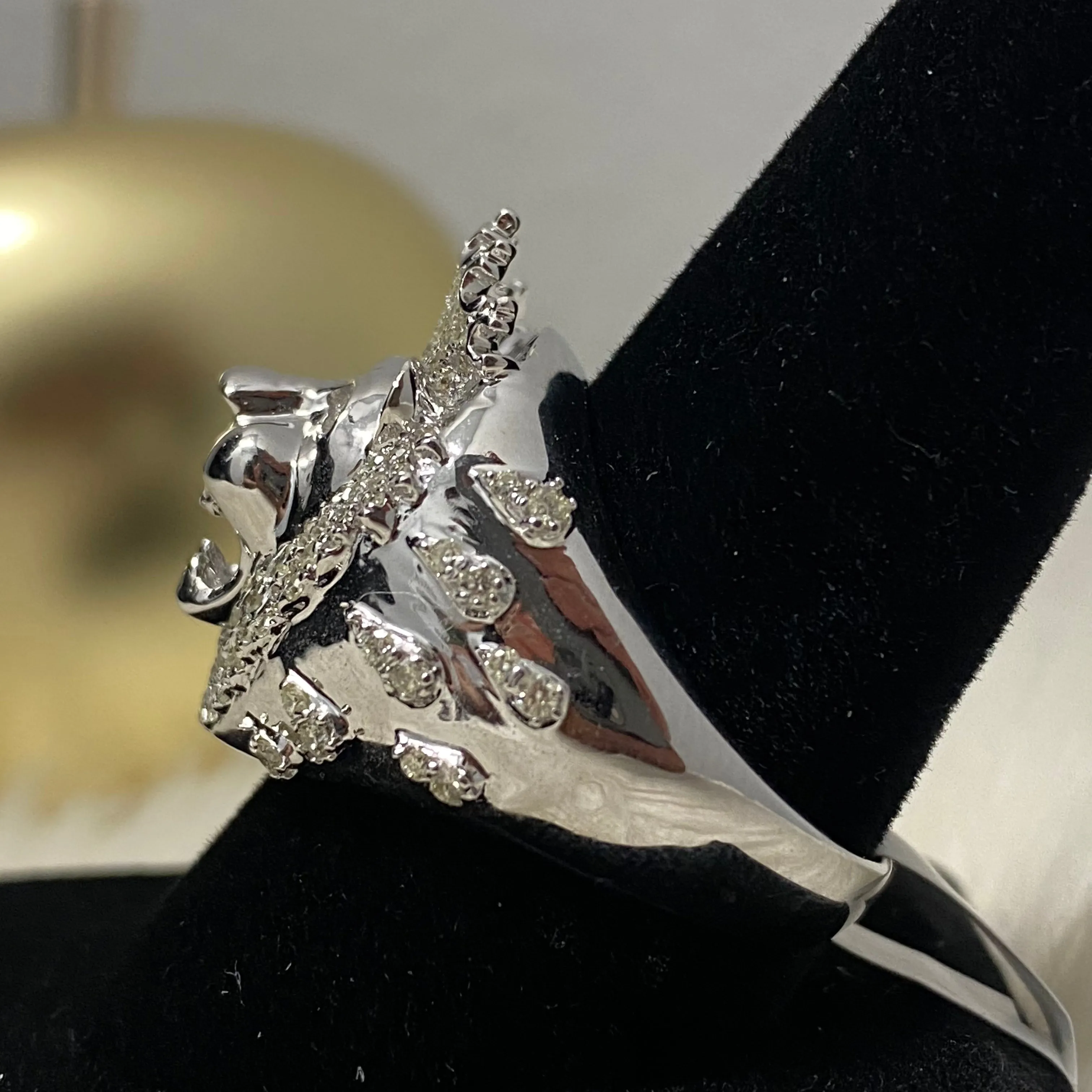 14K White Gold Diamond Lion Ring 0.8Ct Dia / 11.7gr / Size 10