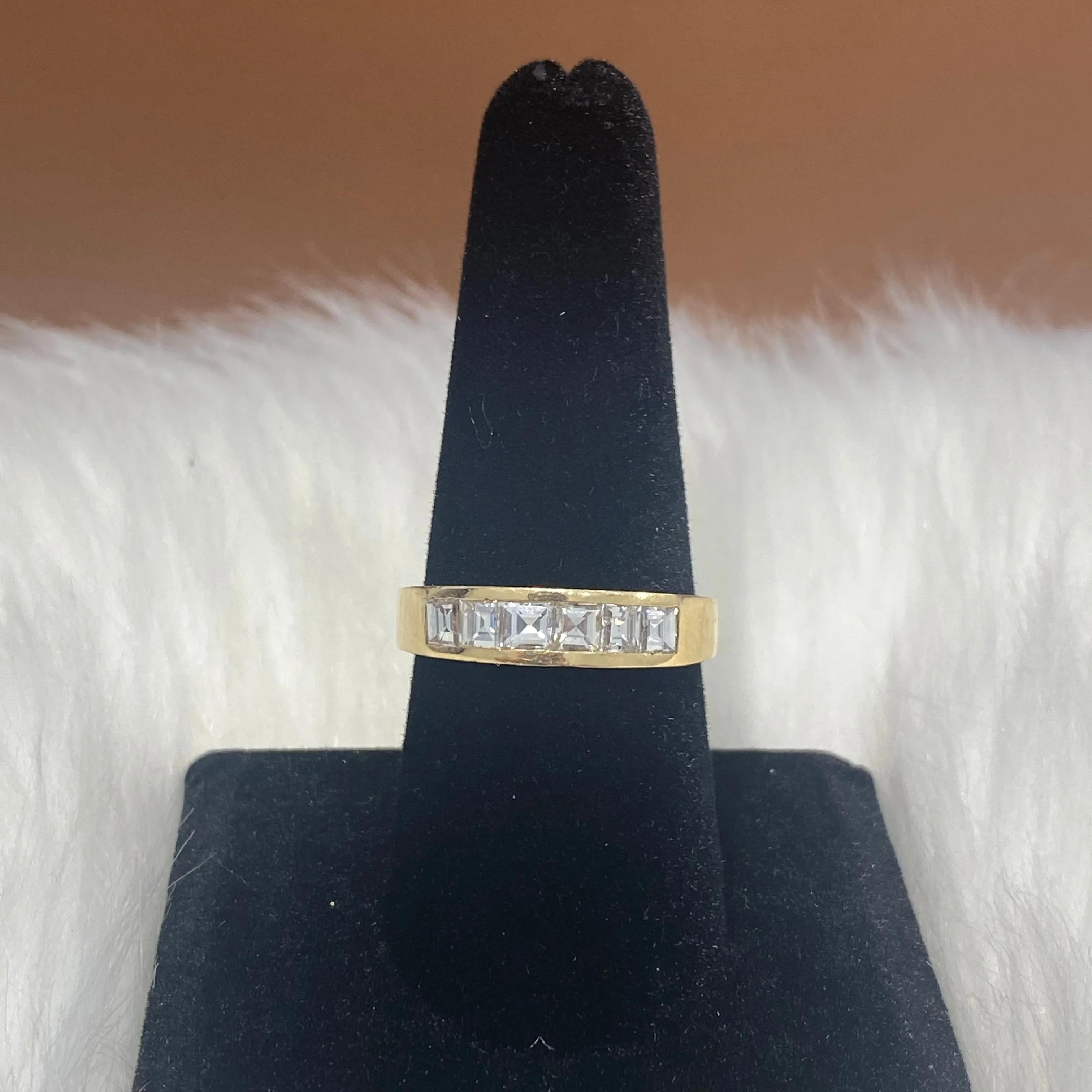 14K Yellow Gold Diamond Luxury Engagement Ring Ct Dia  / 4.5gr / Size 9