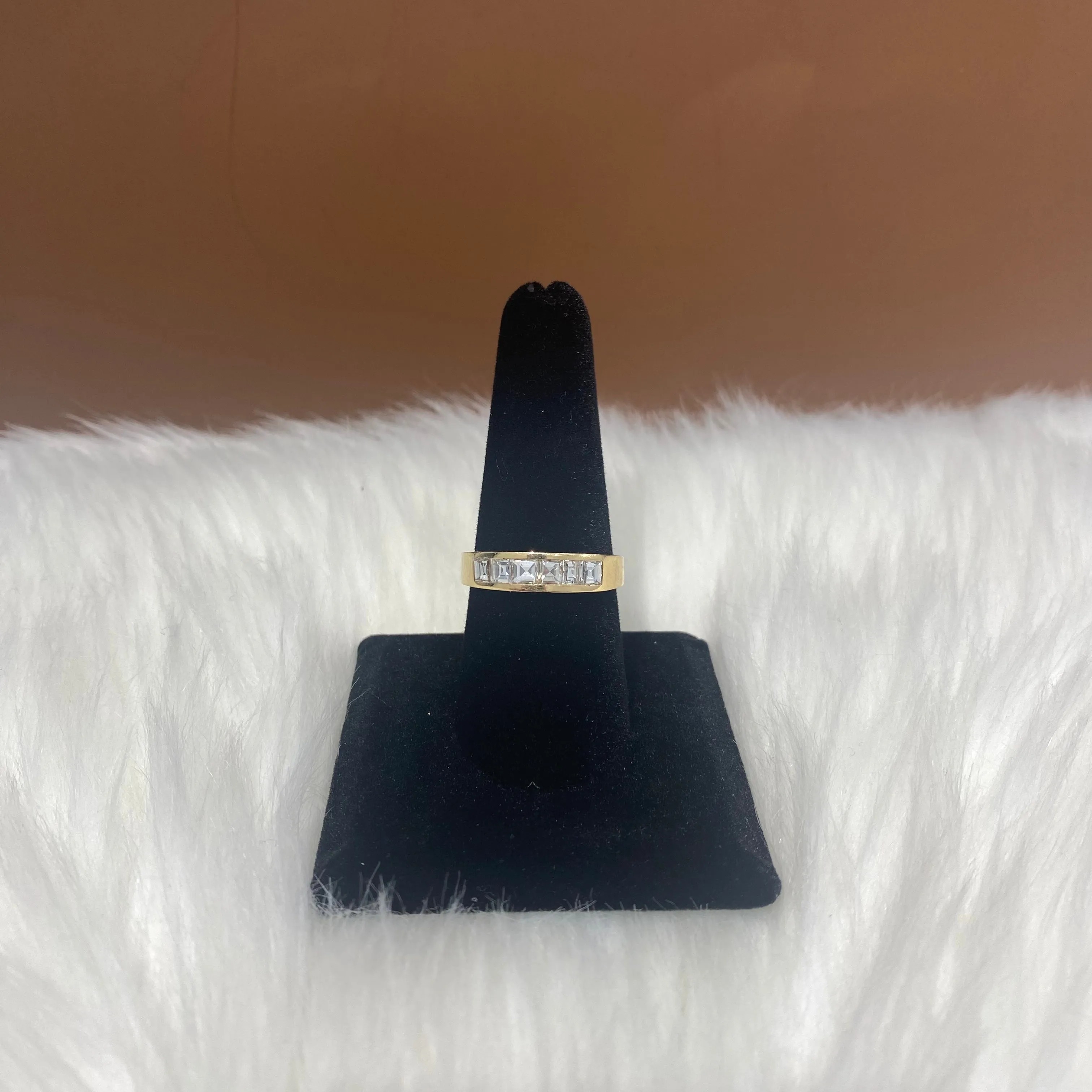 14K Yellow Gold Diamond Luxury Engagement Ring Ct Dia  / 4.5gr / Size 9