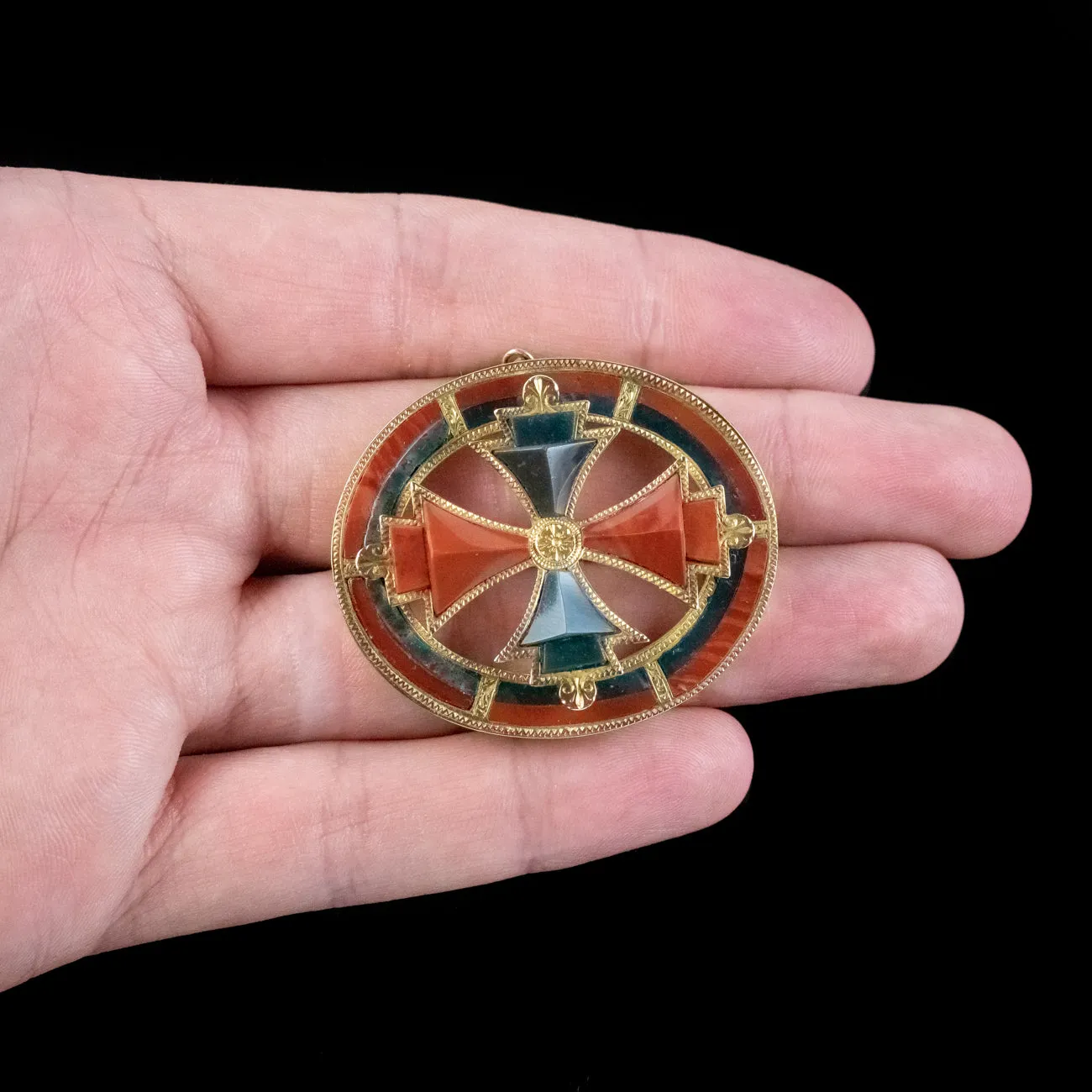 Antique Victorian Scottish Jasper Carnelian Brooch 18ct Gold