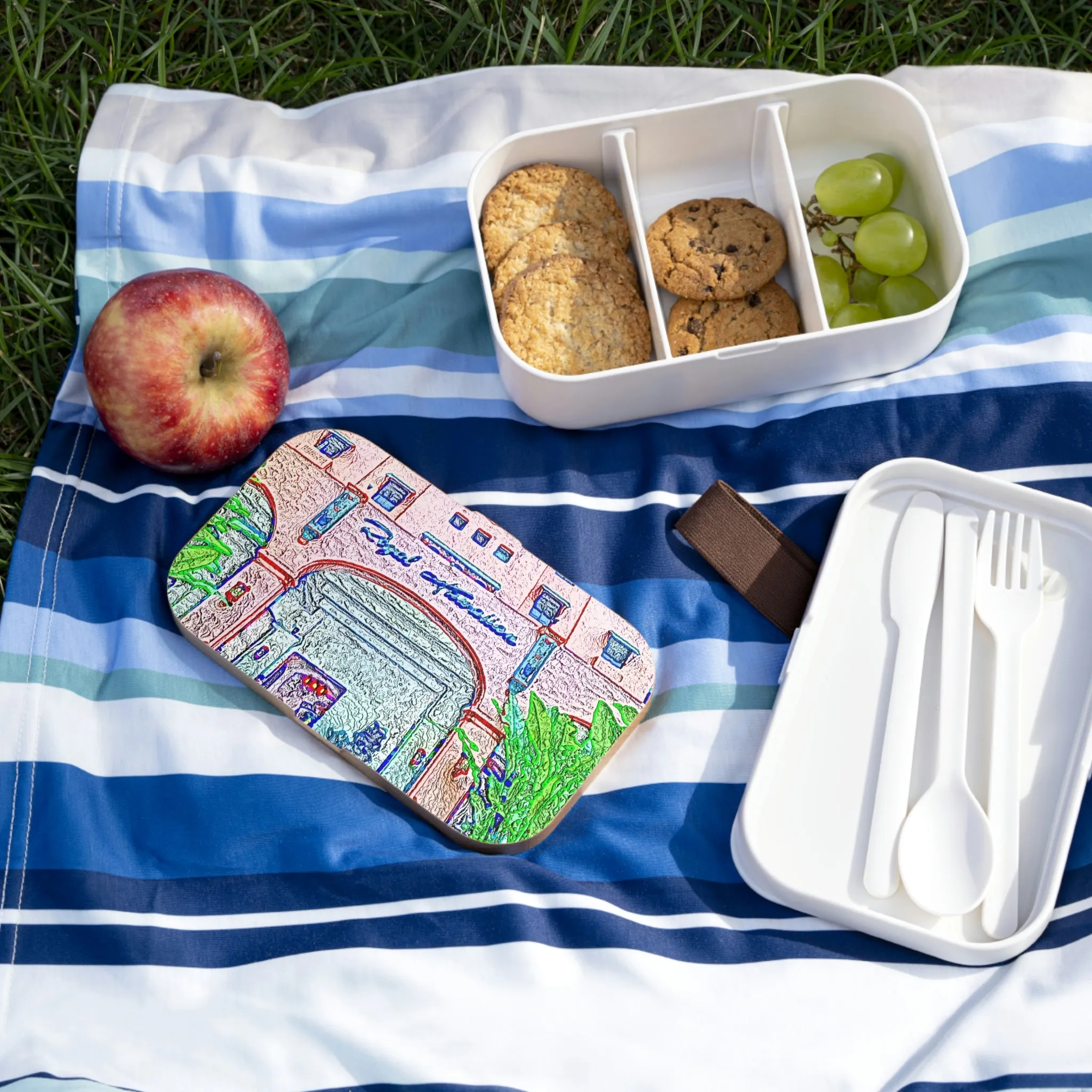 Bento Lunch Box ... "La Grande Entree" At: 'The Pink Palace' ... The Royal Hawai'ian ... Honolulu, HI ... '27Oct2014' ... Original Works ...