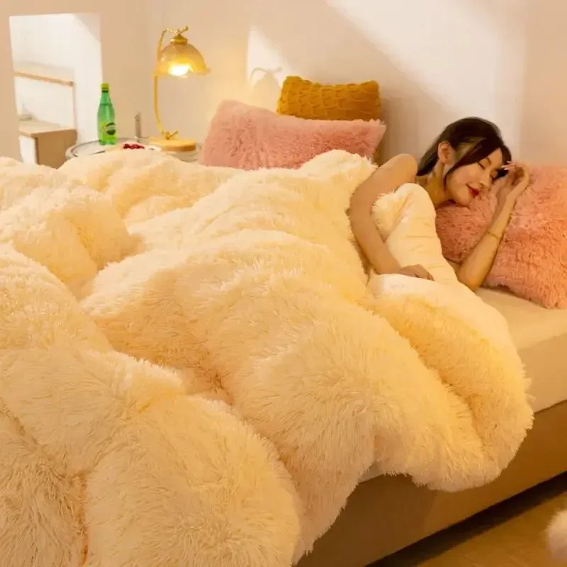 Double Thick Soft Blankets - Made of Luxurious Sheep Wool