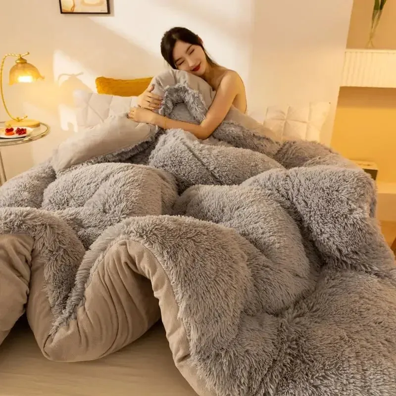 Double Thick Soft Blankets - Made of Luxurious Sheep Wool