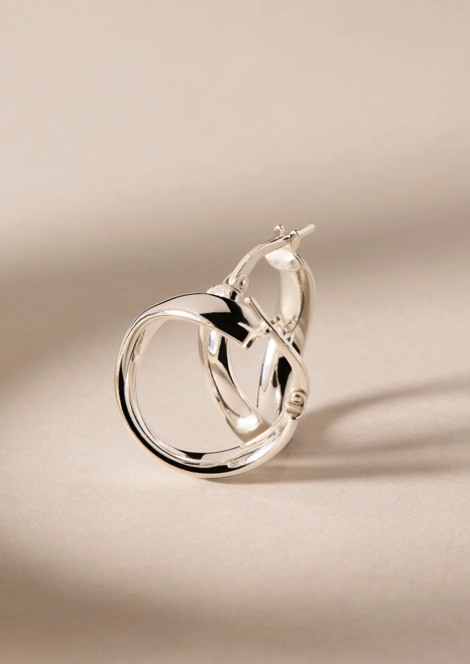 Eddy Hoop Earrings