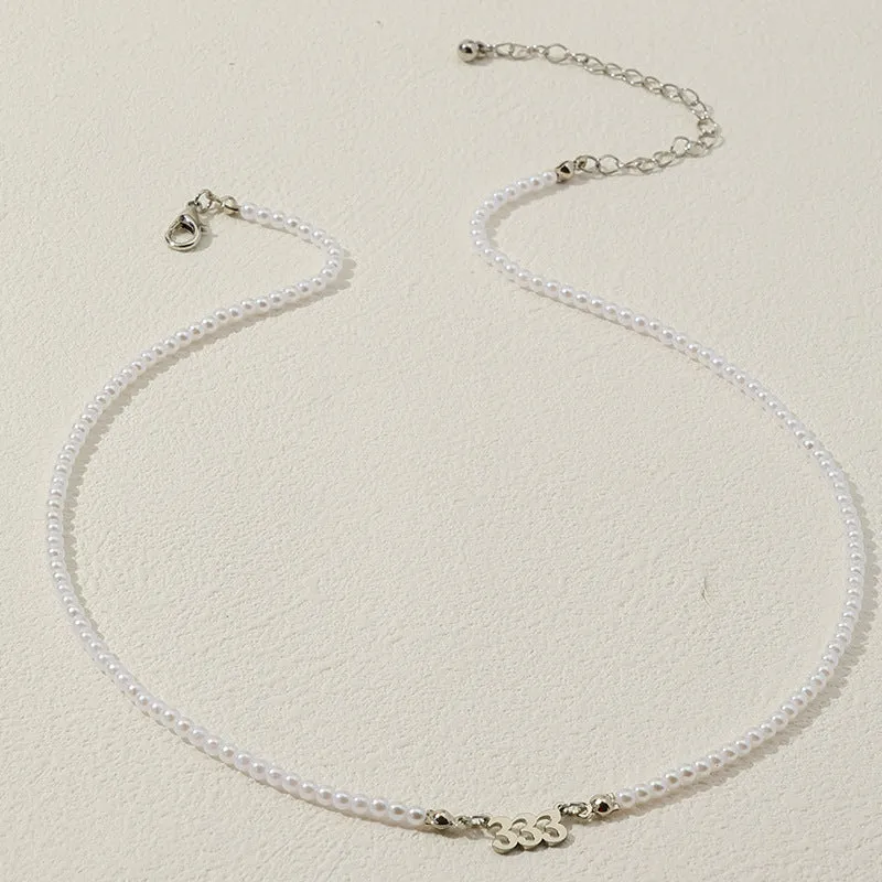 Elegant Pearl Pendant Necklace with Luxurious Design