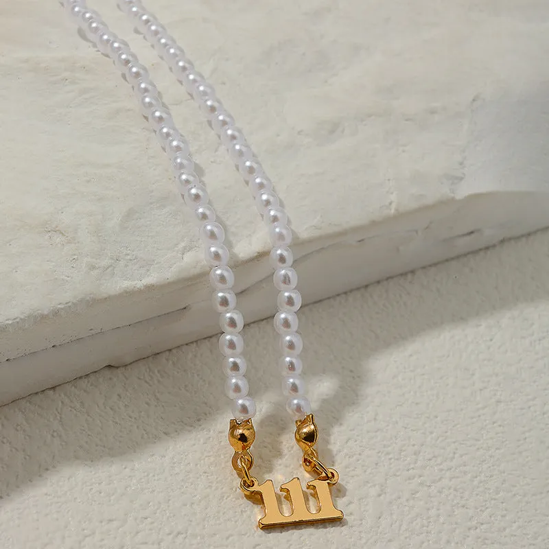 Elegant Pearl Pendant Necklace with Luxurious Design
