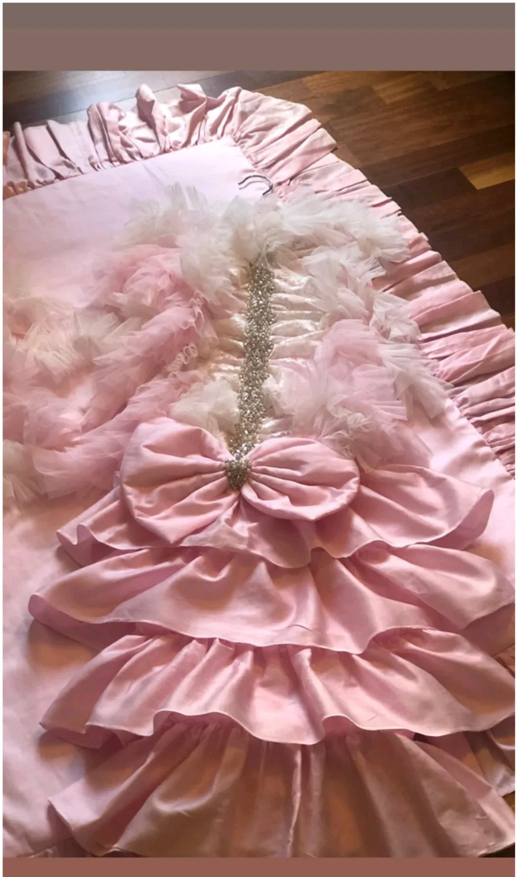 Elegant Ruffle Cocoon