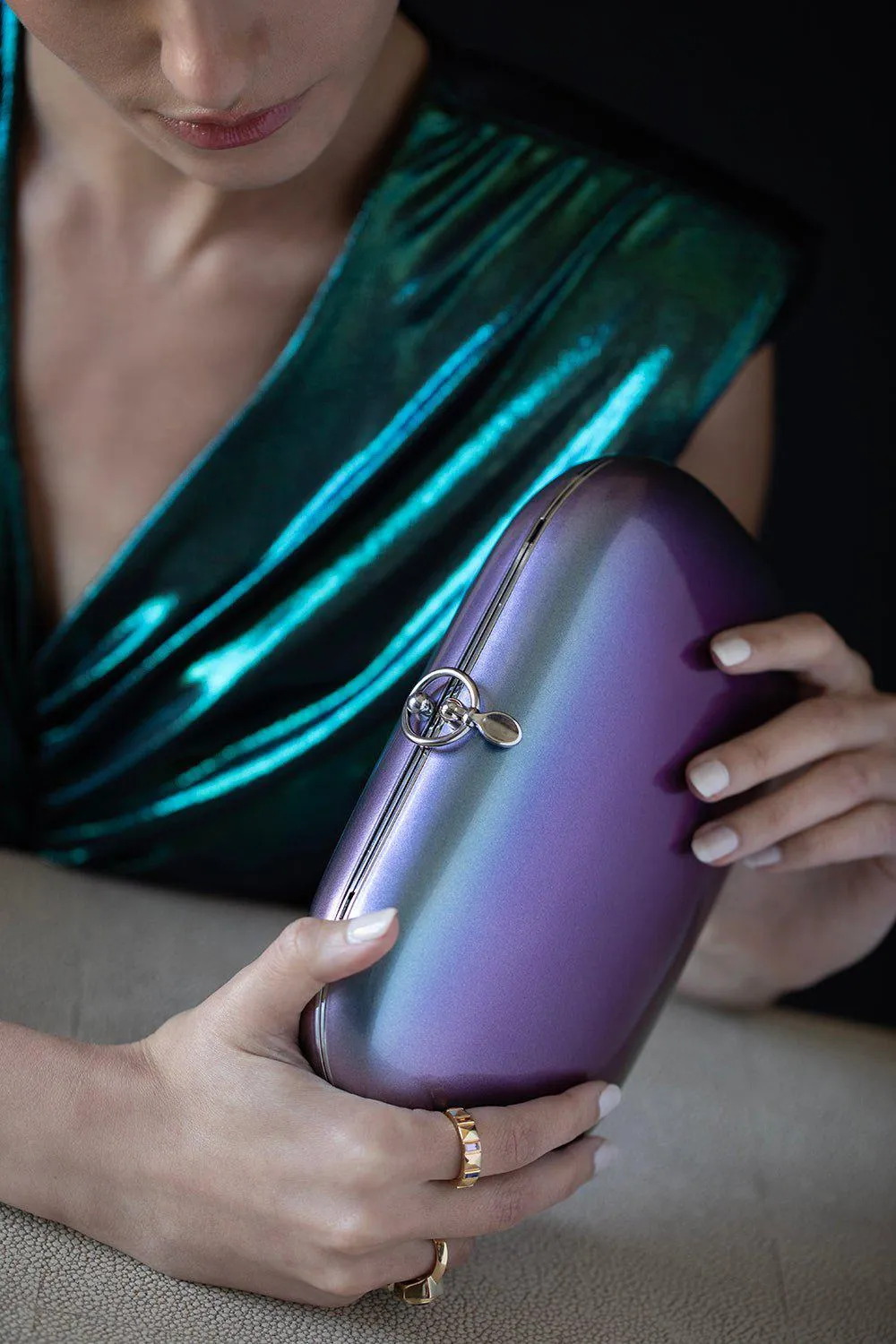 Elina Clutch - Iridescent