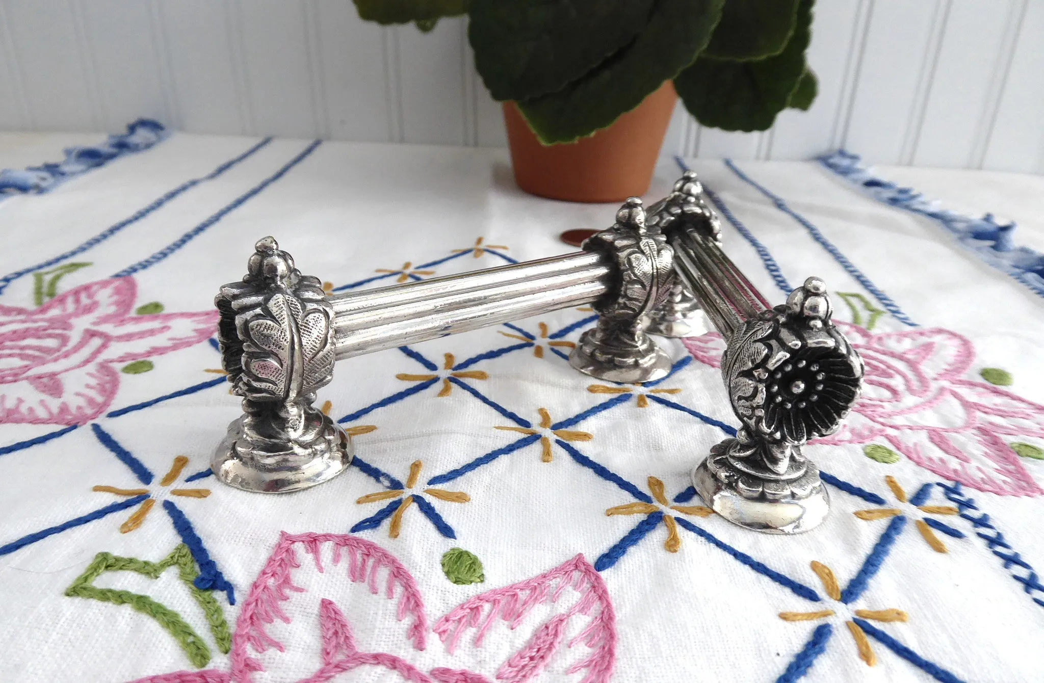 English Victorian Cutlery Rests Pair Fluted Classical Column And Flower Ends 1890s