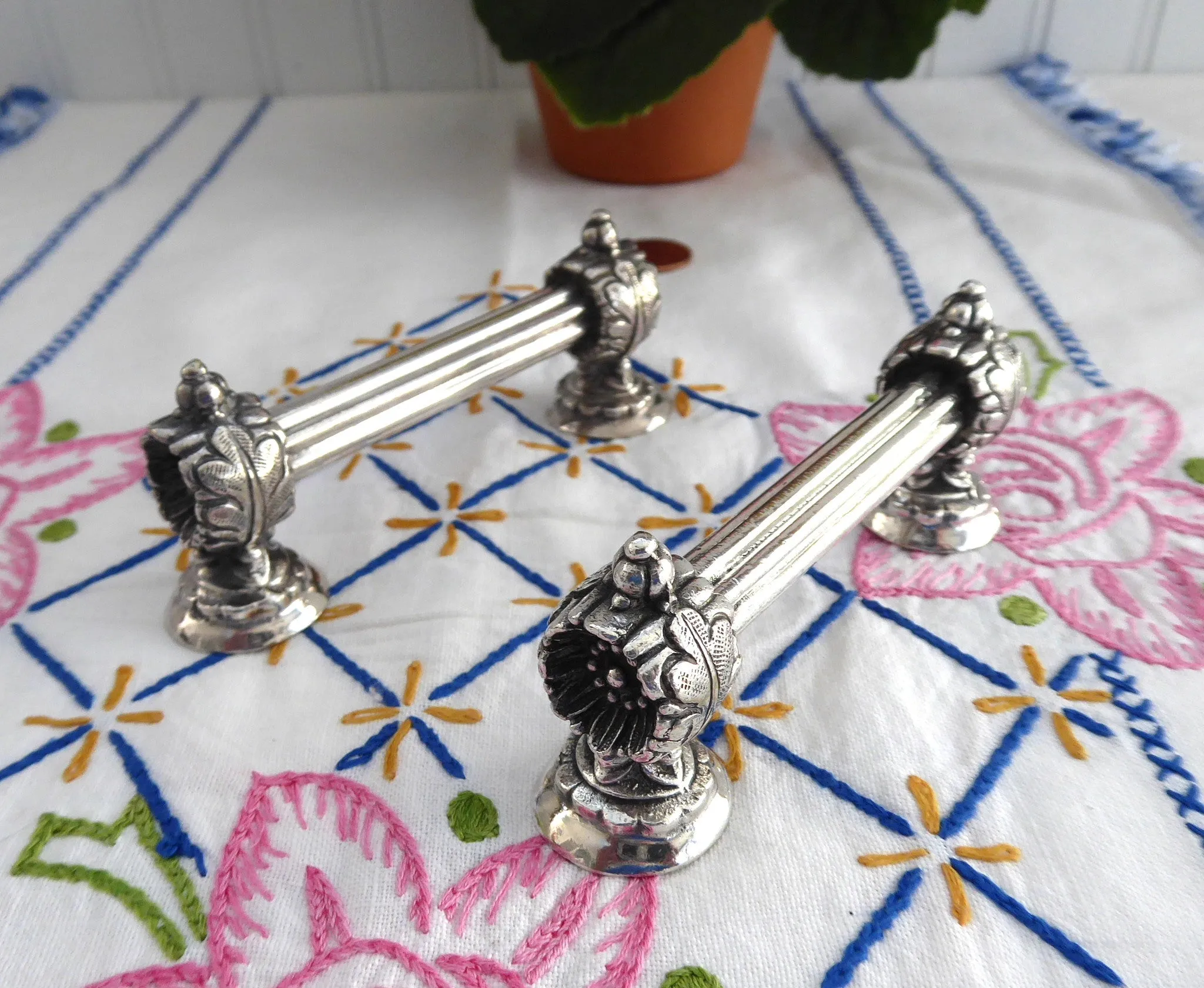 English Victorian Cutlery Rests Pair Fluted Classical Column And Flower Ends 1890s