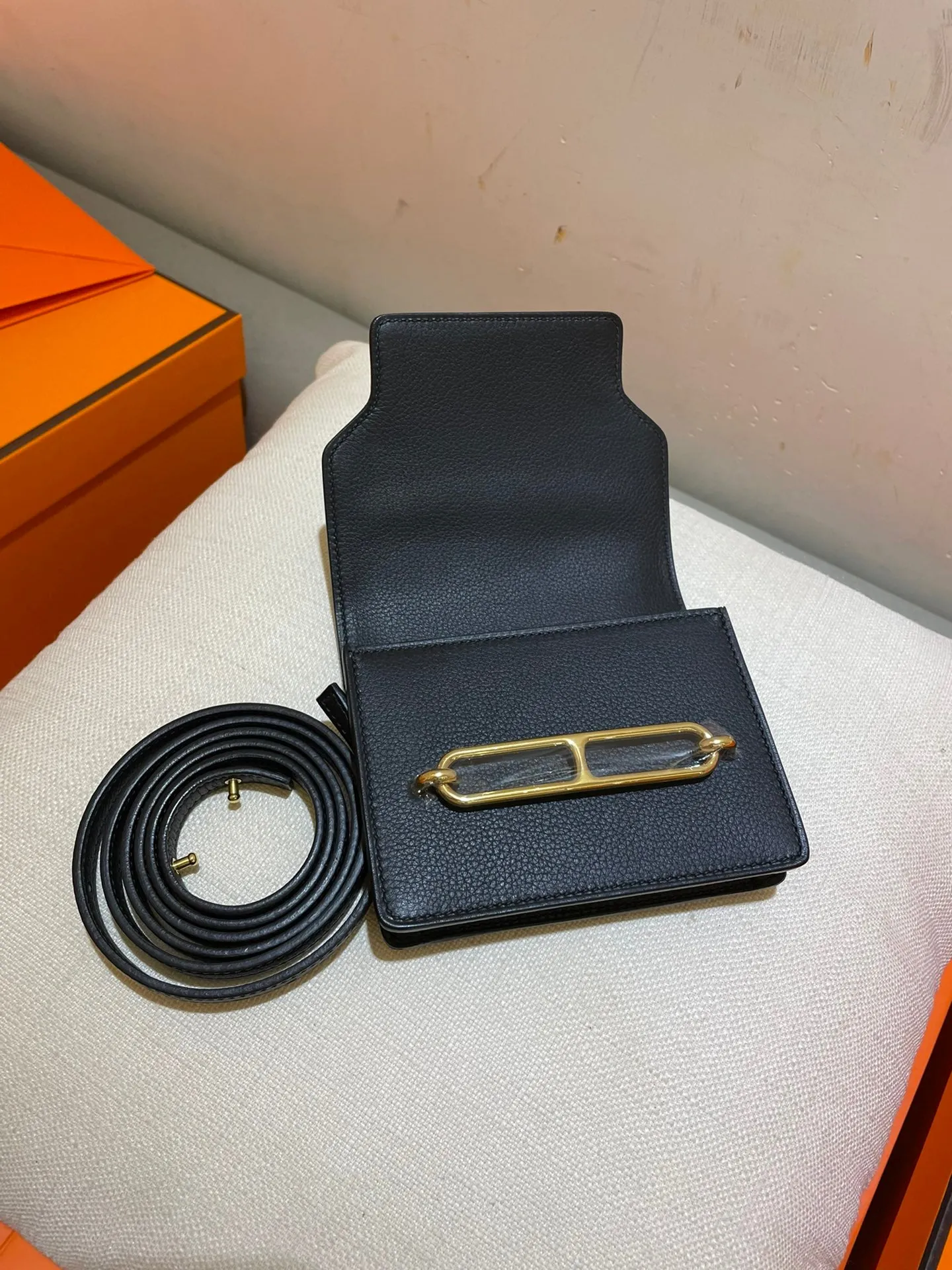 HM RoulisSlim Wallet 12.7 Black Calfskin