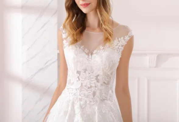 Luxurious Lace A Line Wedding Bridal Gown
