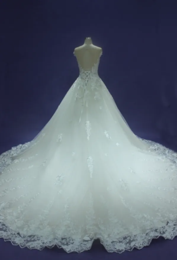 Luxurious Lace A Line Wedding Bridal Gown