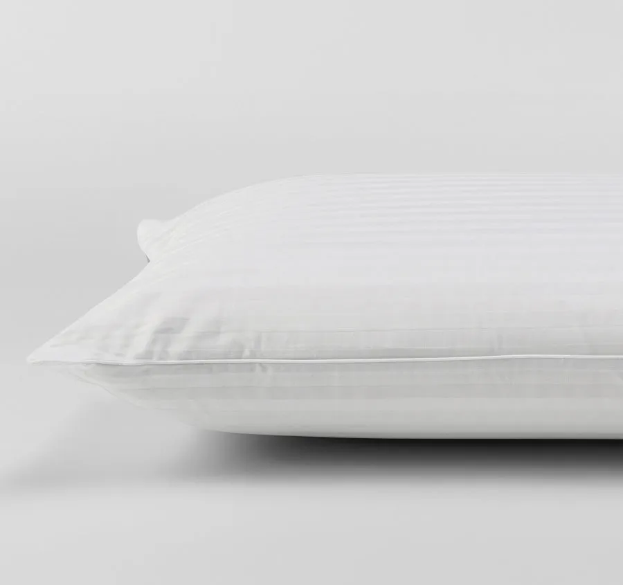 Luxurious Latex Classic Medium Profile Standard Pillow