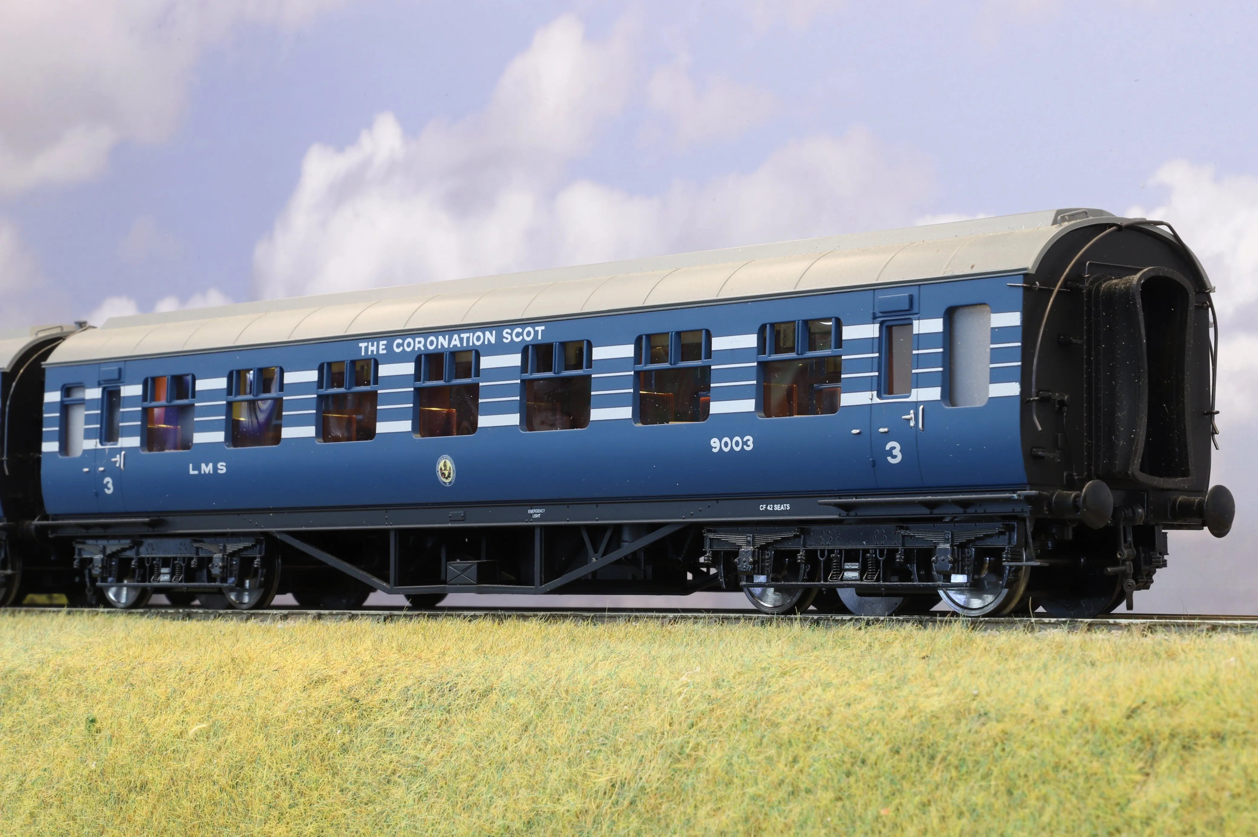 MTH Finescale O Gauge 4-Car LMS 'Coronation Scot' Coach Set Streamlined Blue