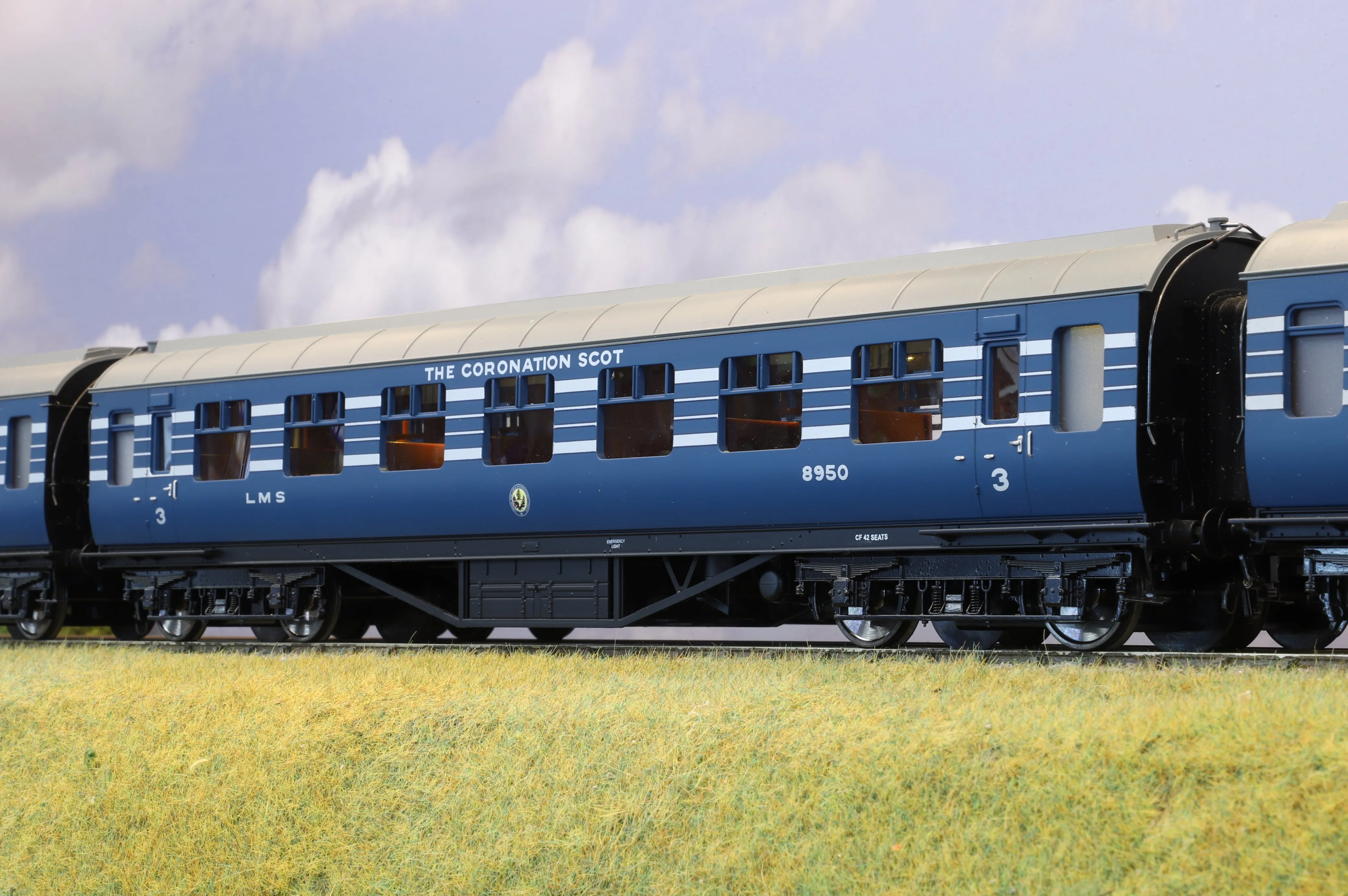 MTH Finescale O Gauge 4-Car LMS 'Coronation Scot' Coach Set Streamlined Blue