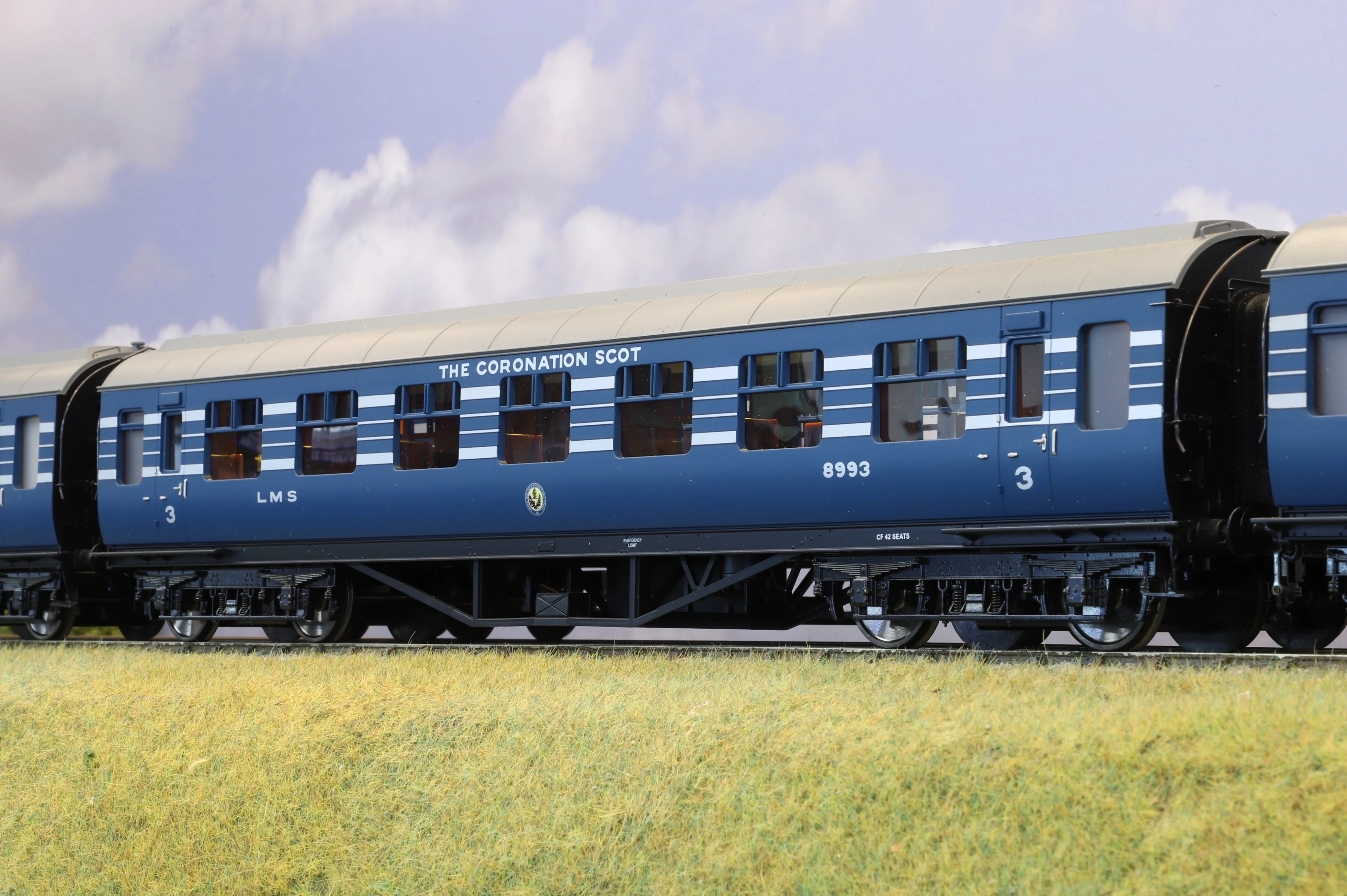 MTH Finescale O Gauge 4-Car LMS 'Coronation Scot' Coach Set Streamlined Blue