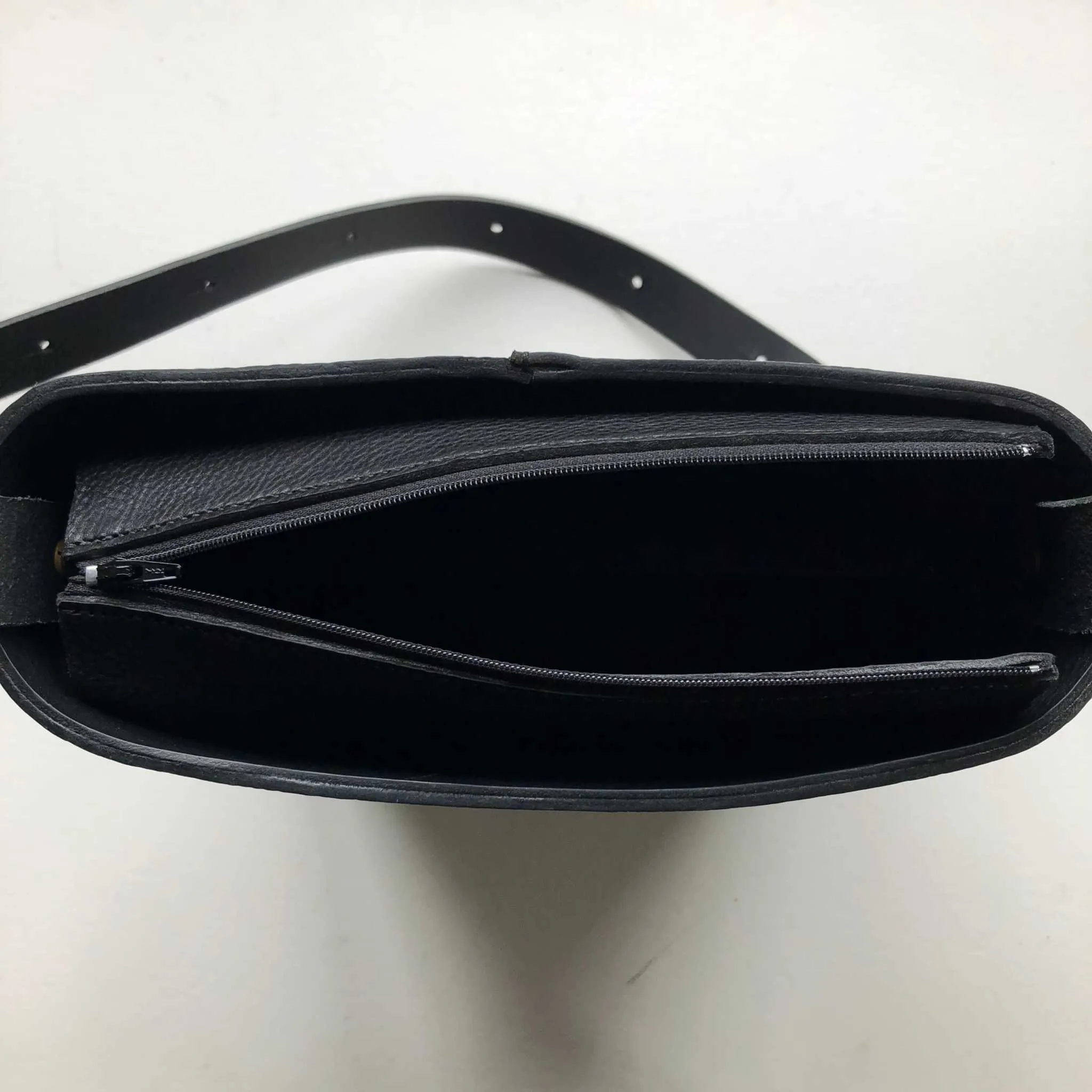 Oval Maxi Leather Bag
