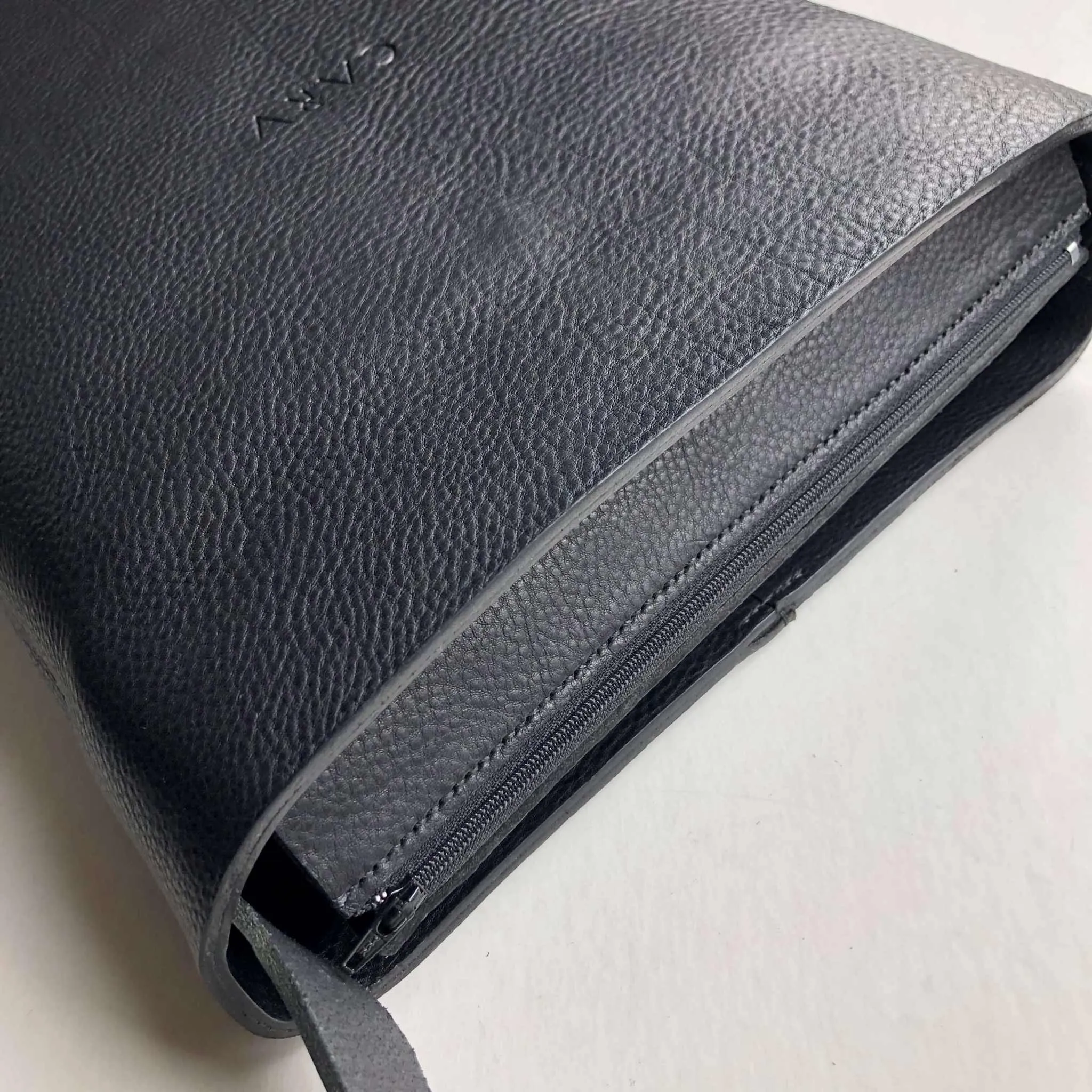 Oval Maxi Leather Bag