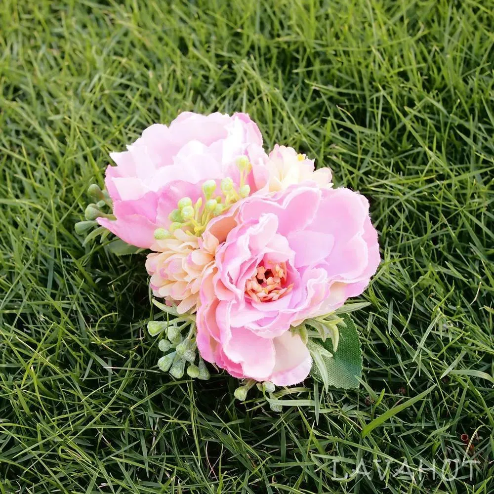 Precious Hawaiian Flower Hair Clip