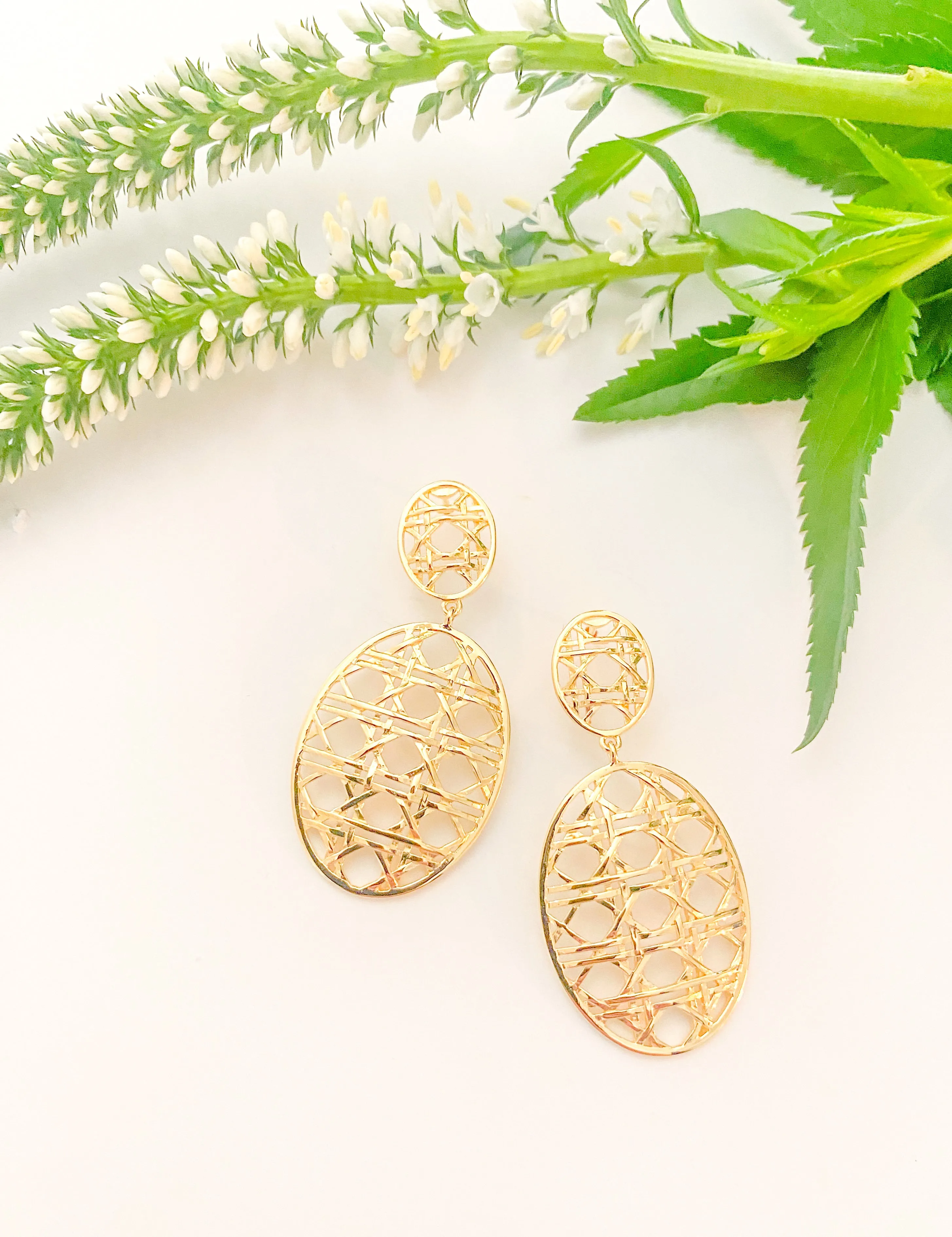 Remy Wicker Gold Oval Link Earrings