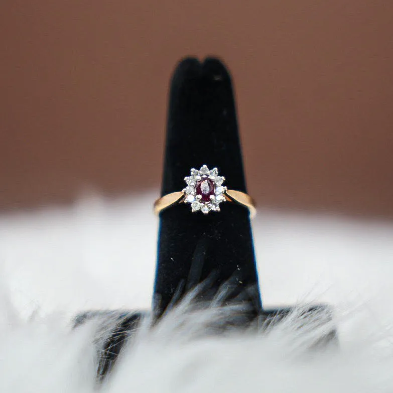 Ruby Ring 10K Yellow Gold With Diamonds / 2.5gr / Size 6.5