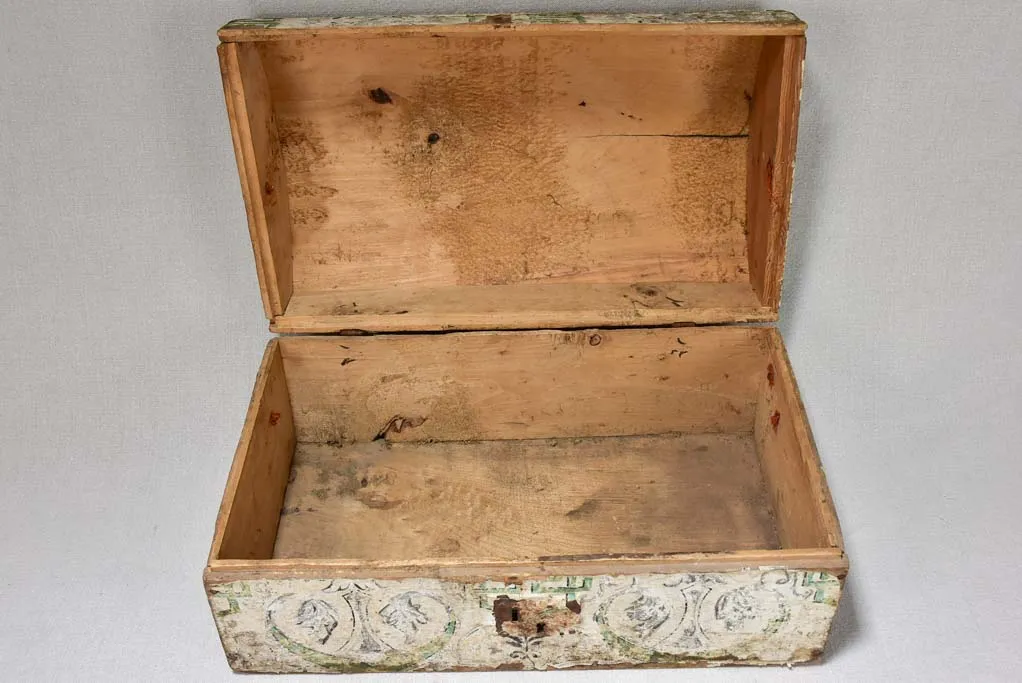 Superb antique French storage chest 17¾"