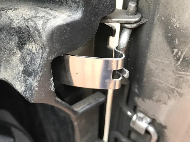 T5 T5.1 T6 Fuel Catch Spring Clip