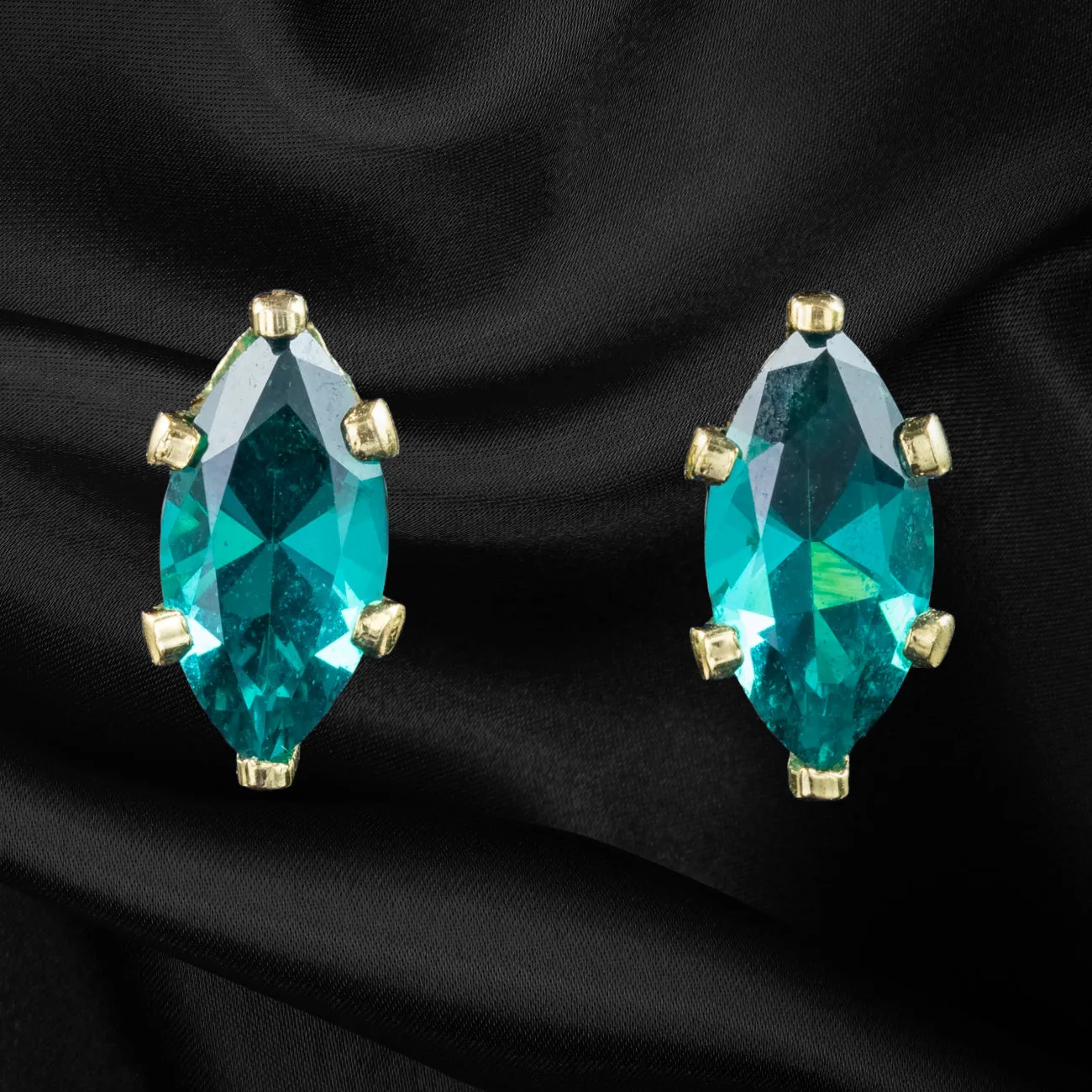 Vintage Blue Tourmaline Stud Earrings 18ct Gold