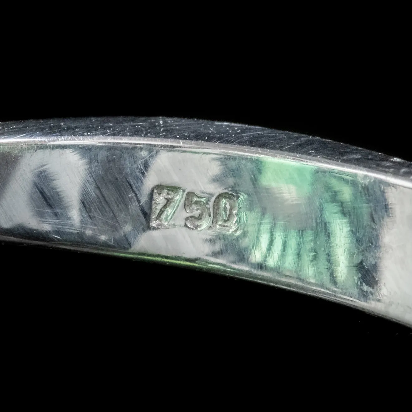 Vintage Green Tourmaline Diamond Ring 18ct Gold 12ct Tourmaline 2.40ct Of Diamond