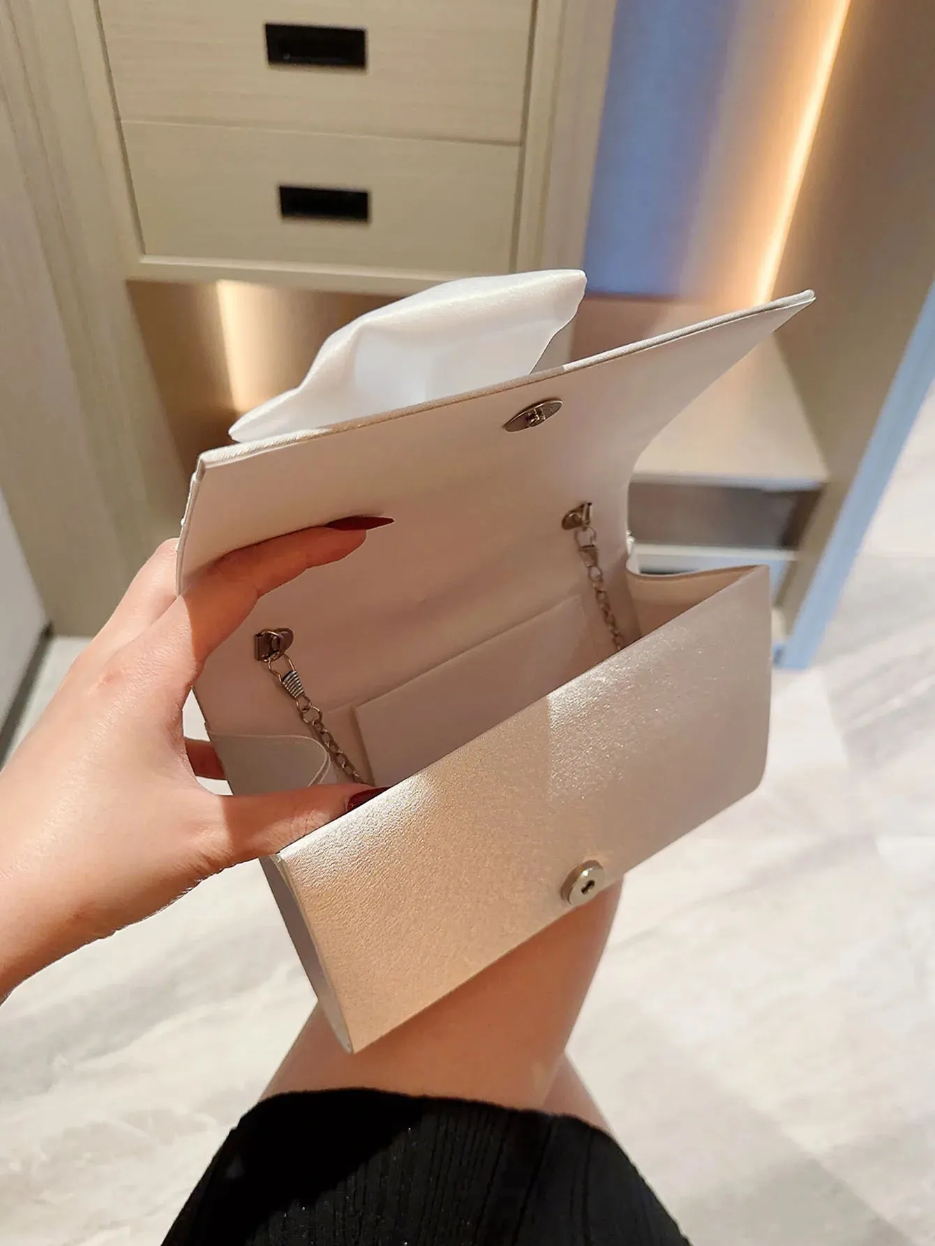 Vvsha Lady Exquisite Flower Evening Bag white Wedding Bag Faux Pearl Handheld Banquet Bag Evening Bag Party Bag Prom Bag Dress Bag