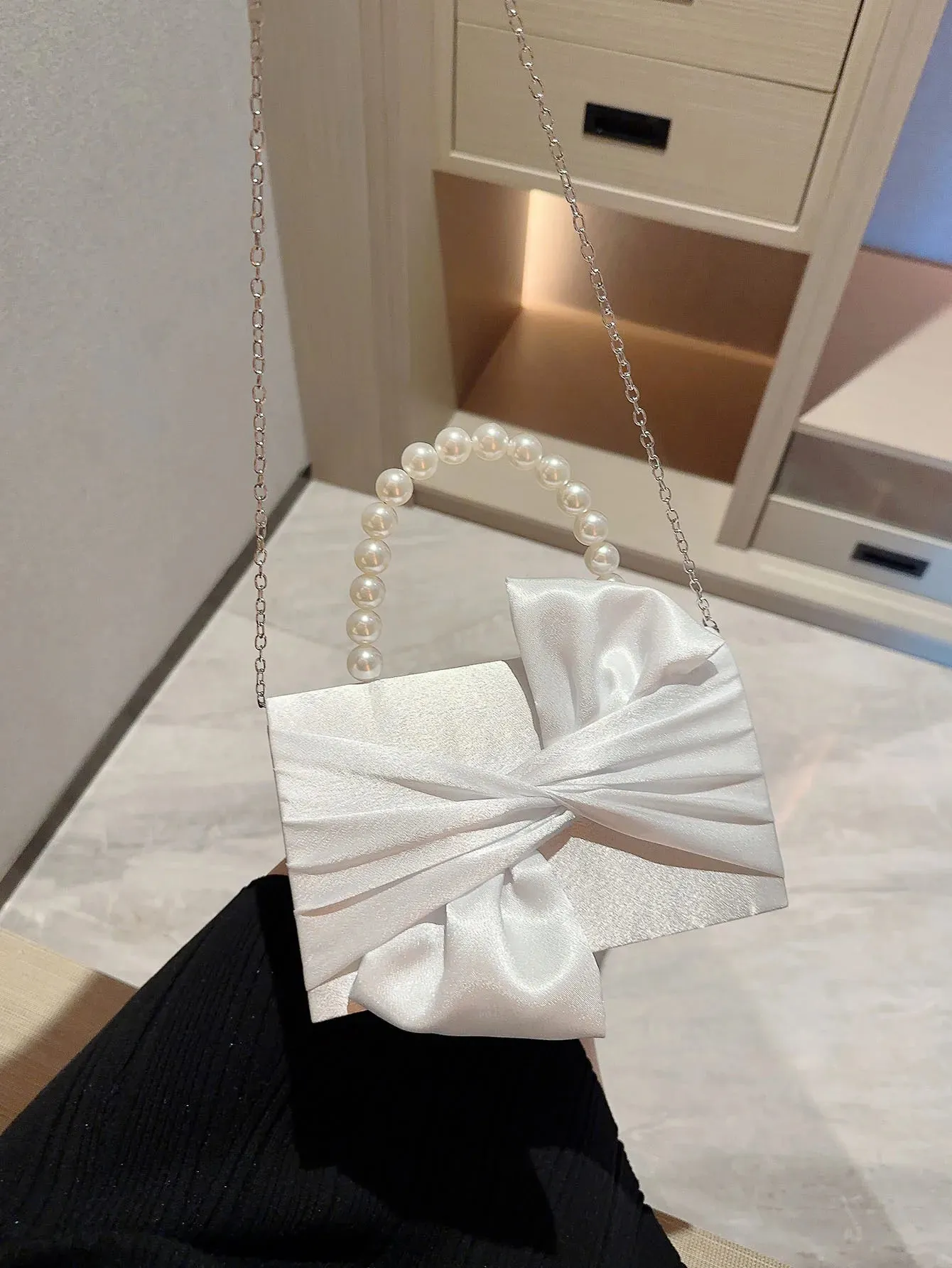 Vvsha Lady Exquisite Flower Evening Bag white Wedding Bag Faux Pearl Handheld Banquet Bag Evening Bag Party Bag Prom Bag Dress Bag